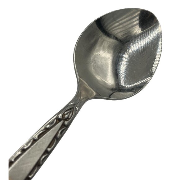 Venetia Oneida Stainless Two Butter Knifes And A Sugar Spoon - Picture 3 of 8